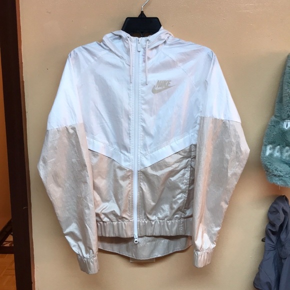 Nike Jackets & Blazers - Nike Windbreaker White And Tan